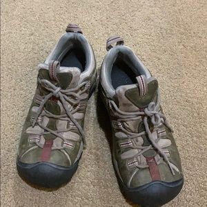 Very good used condition Keen Waterproof hiking
